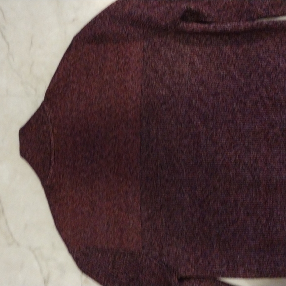 Express sweater. - Picture 5 of 9